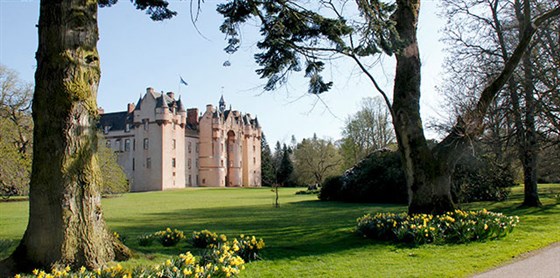 The Beautiful Grounds of Fyvie Castle <span style='font-size:8px;'> ®National Trust for Scotland </span>