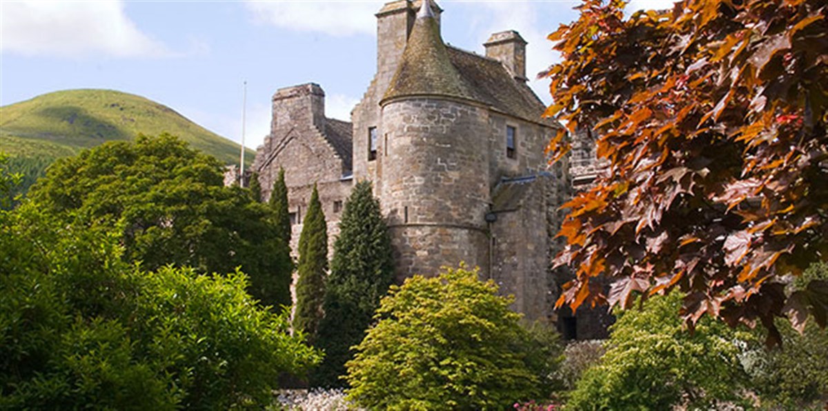 A View of the Castle <span style='font-size:8px;'> ® The National Trust for Scotland </span>