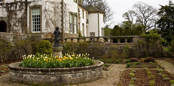 Hill of Tarvit Mansionhouse <span style='font-size:8px;'> ® The National Trust for Scotland </span>