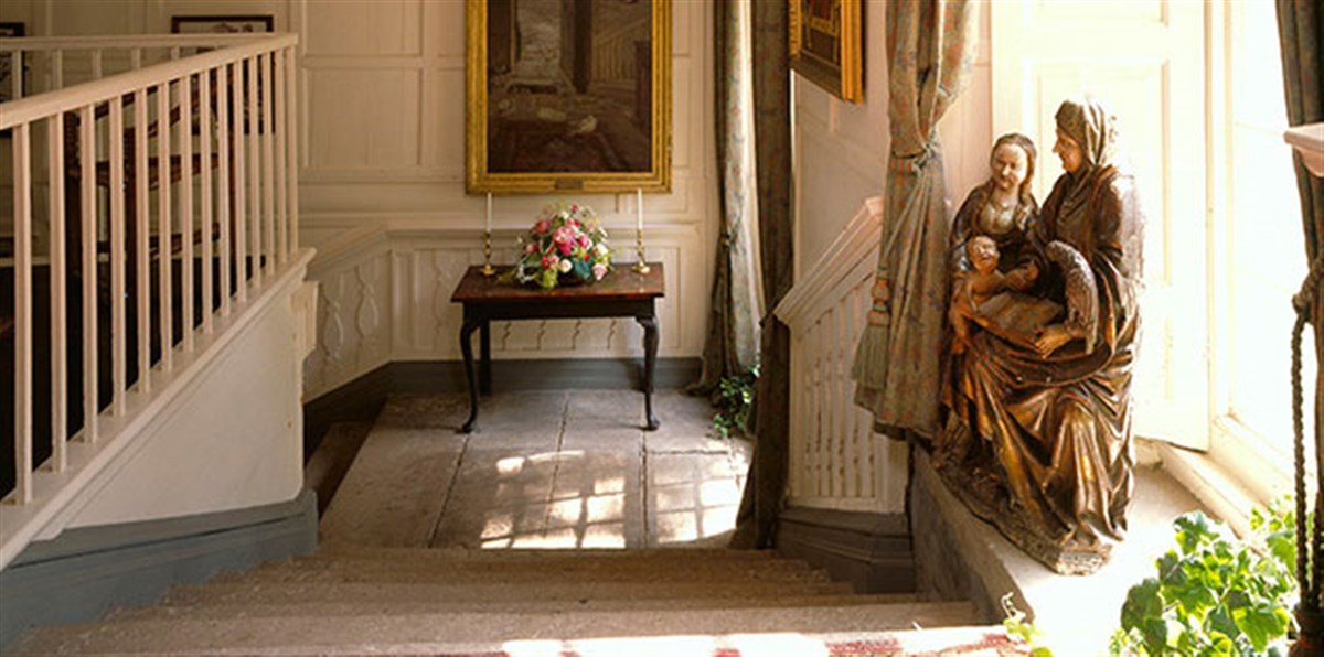 Kellie Castle and Garden <span style='font-size:8px;'> ® The National Trust for Scotland </span>