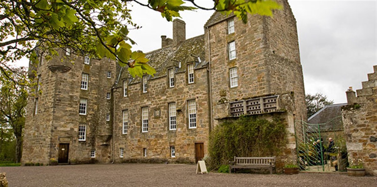 Kellie Castle <span style='font-size:8px;'> ® The National Trust for Scotland </span>