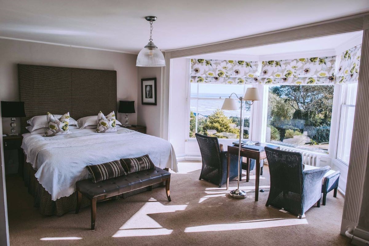 Alexandra bedroom