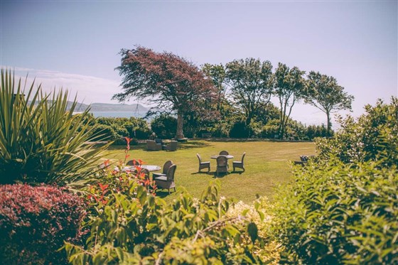 Alexandra hotel garden