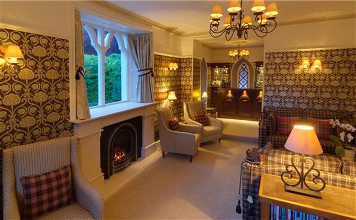 Lounge and Bar