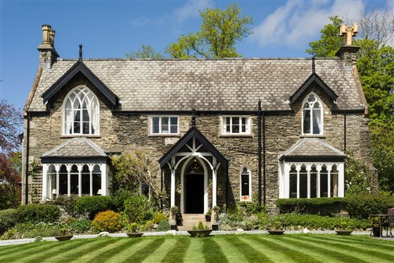 Cedar Manor Hotel