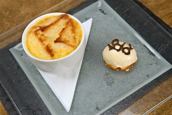Bread and Butter Pudding, Vanilla Ice cream