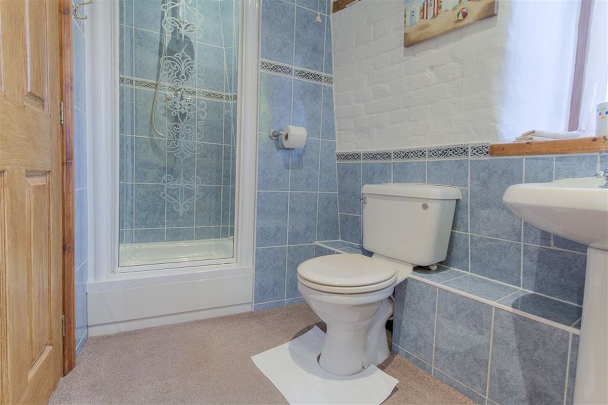 Twin/double ensuite shower