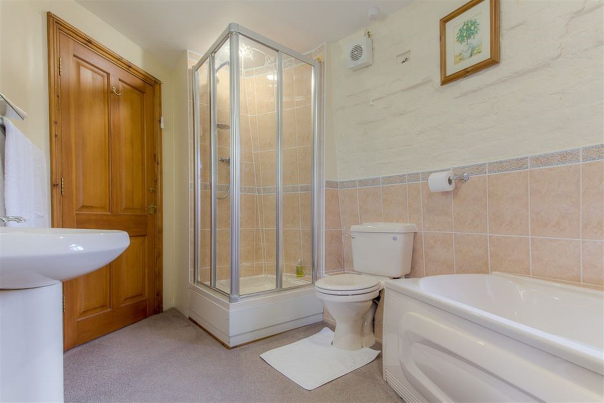 En suite 3rd floor