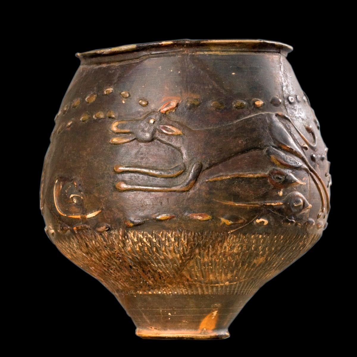 Hunt cup showing a hound chasing a deer