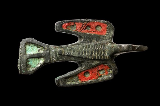 Brooch in the shape of a bird