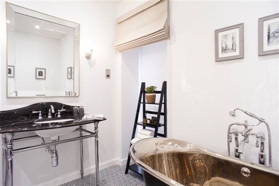 Hamnavoe Suite Bathroom