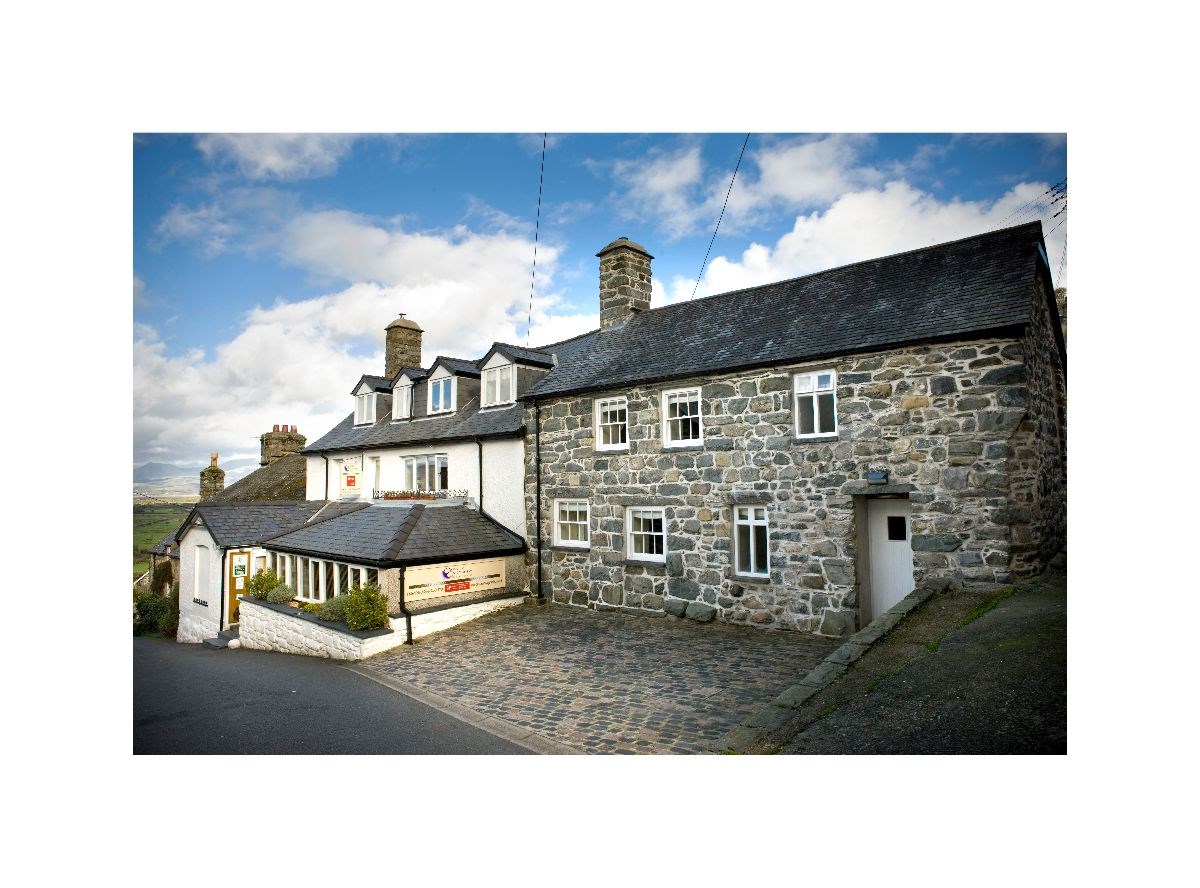 Castle Cottage and grade 2 listed annex