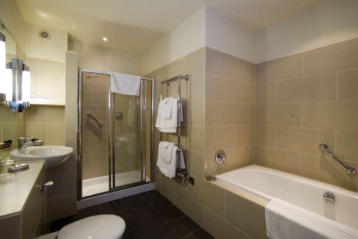 Room 7 en-suite