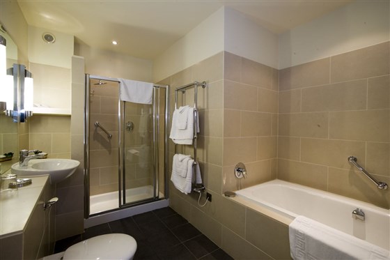 Room 7 en-suite