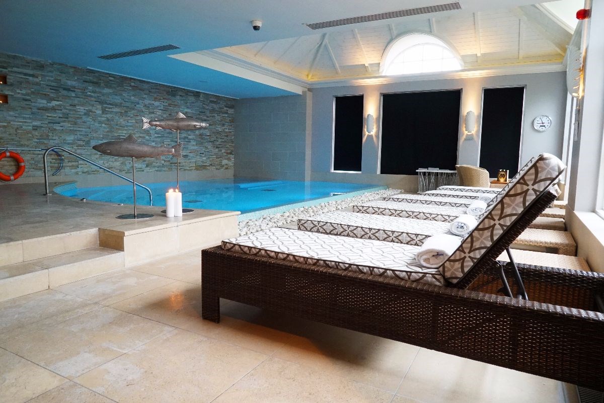 Relax poolside