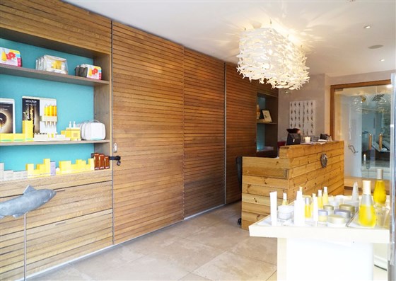 Spa reception 