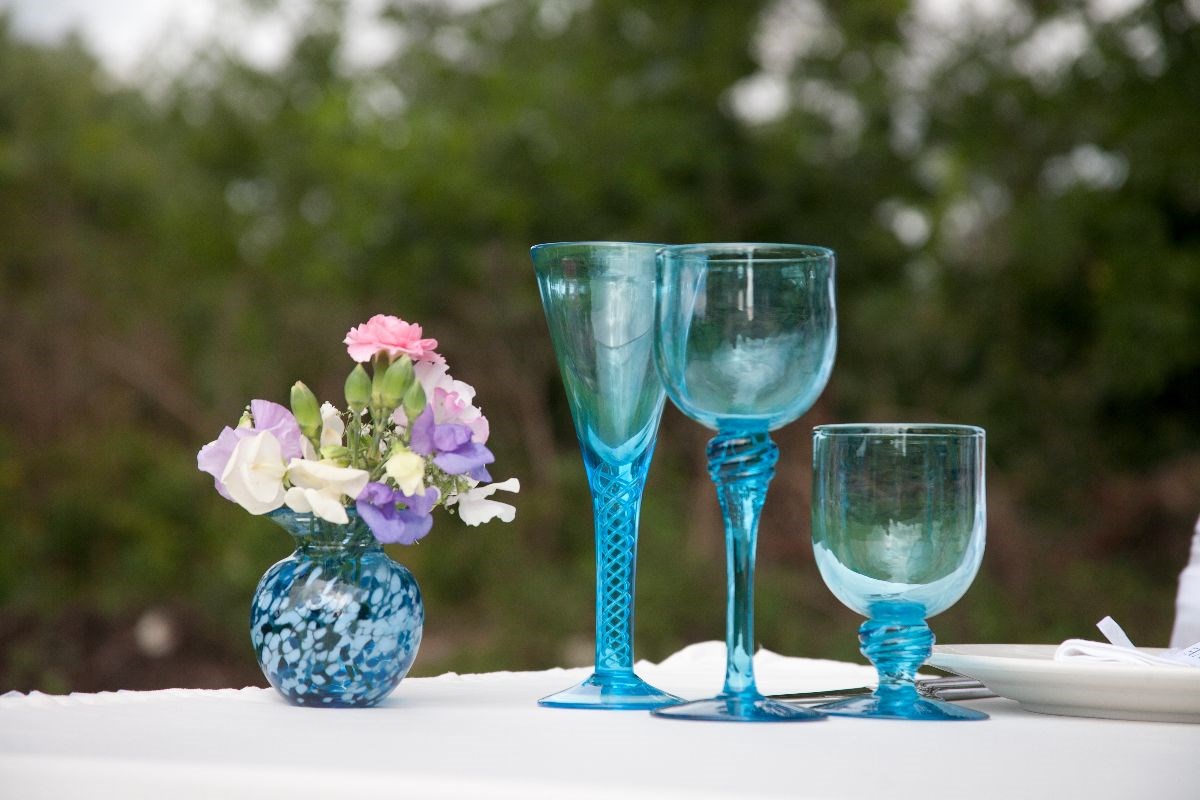 We offer a bespoke range of wedding glassware, favours, centrepieces and jewellery.