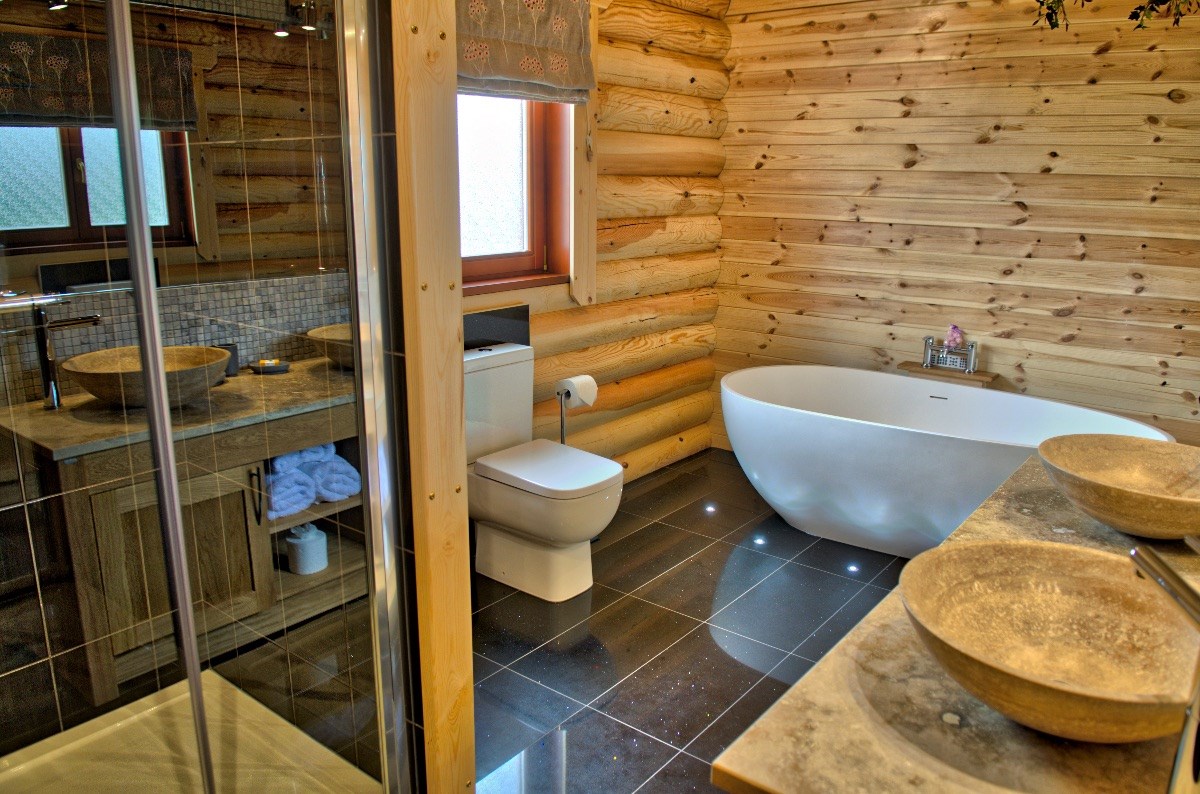 Stretton Lake Lodges