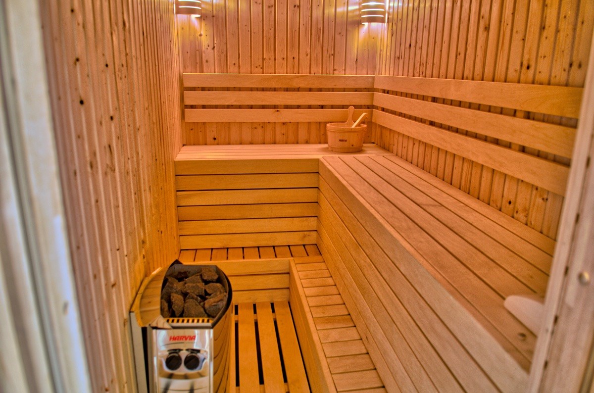 Stretton Lake Lodges