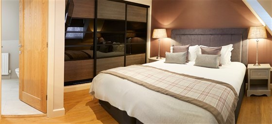 The Lodge - Bedroom 2