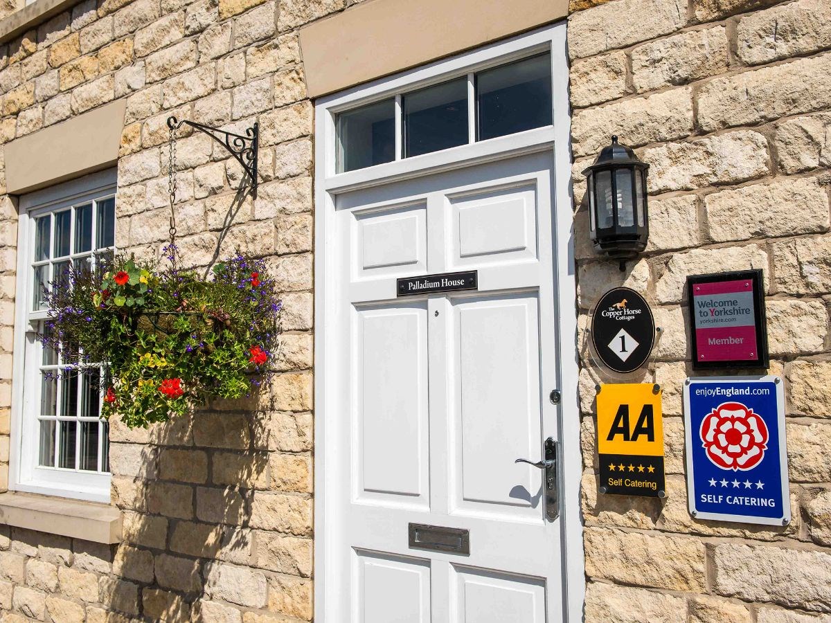 Visit England and AA 5 Star Accredited 