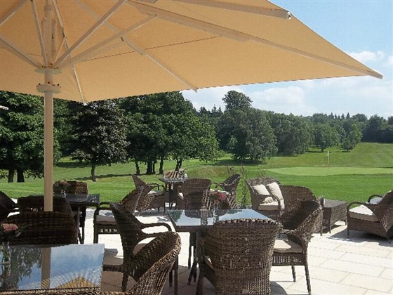 Clubhouse terrace 