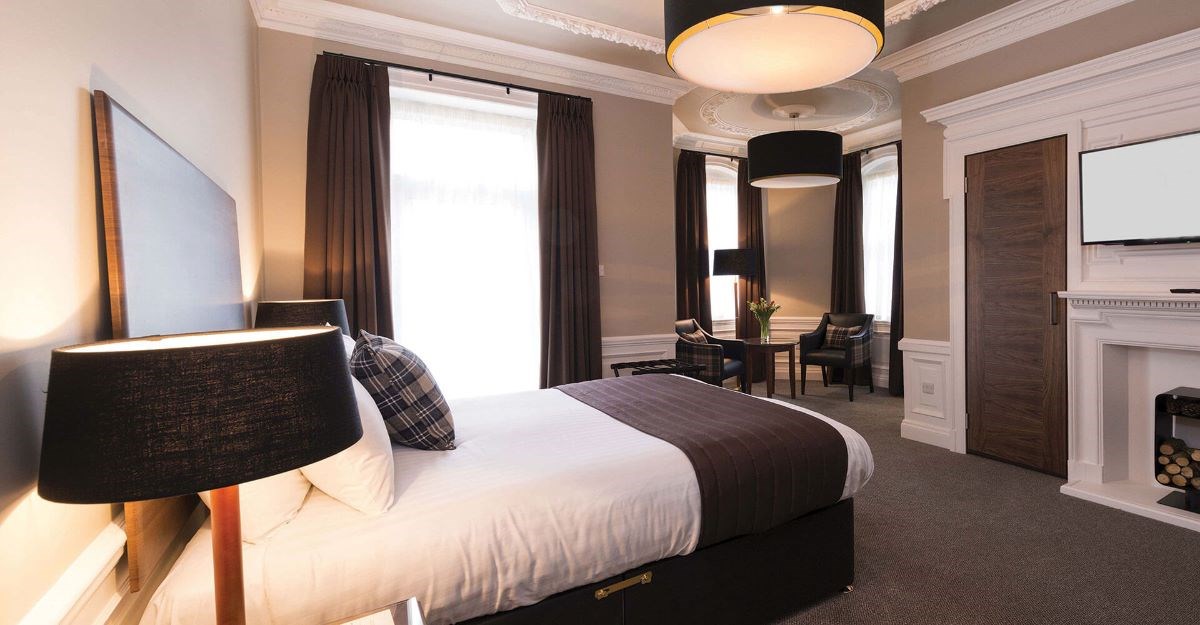 Deluxe Hotel Room