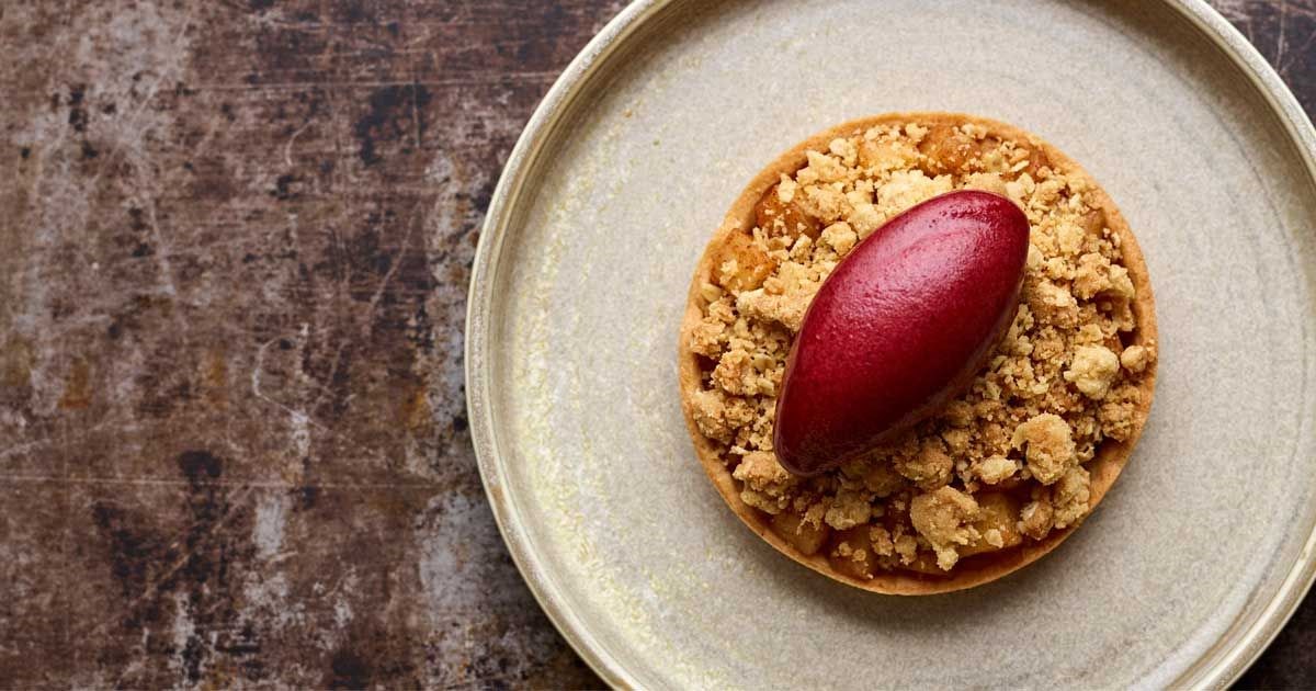 Apple and cinnamon crumble tart, blackberry sorbet