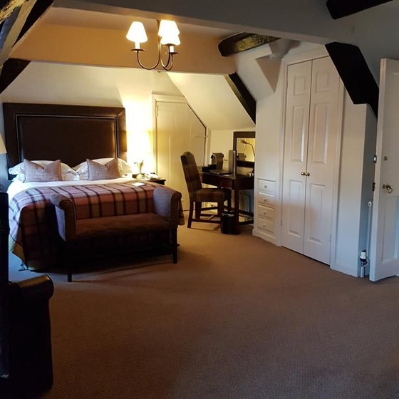 Macdonald Bear Hotel