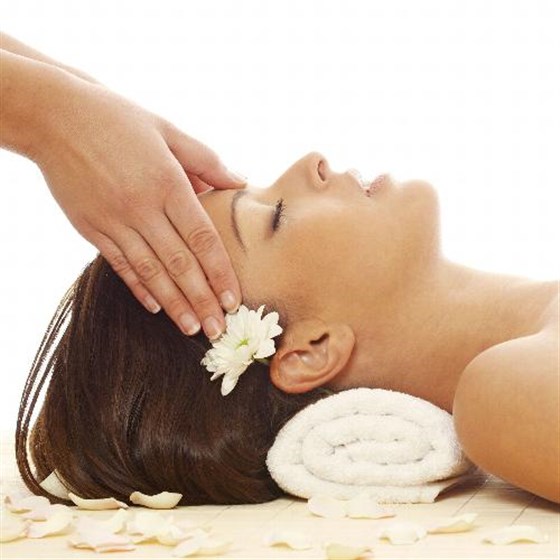 Relaxing Indian head massage
