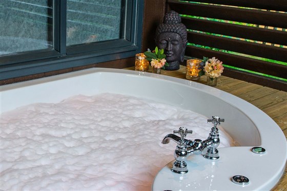 Outdoor Spa Bath | Broadoaks Country House Lake District Wedding Venue