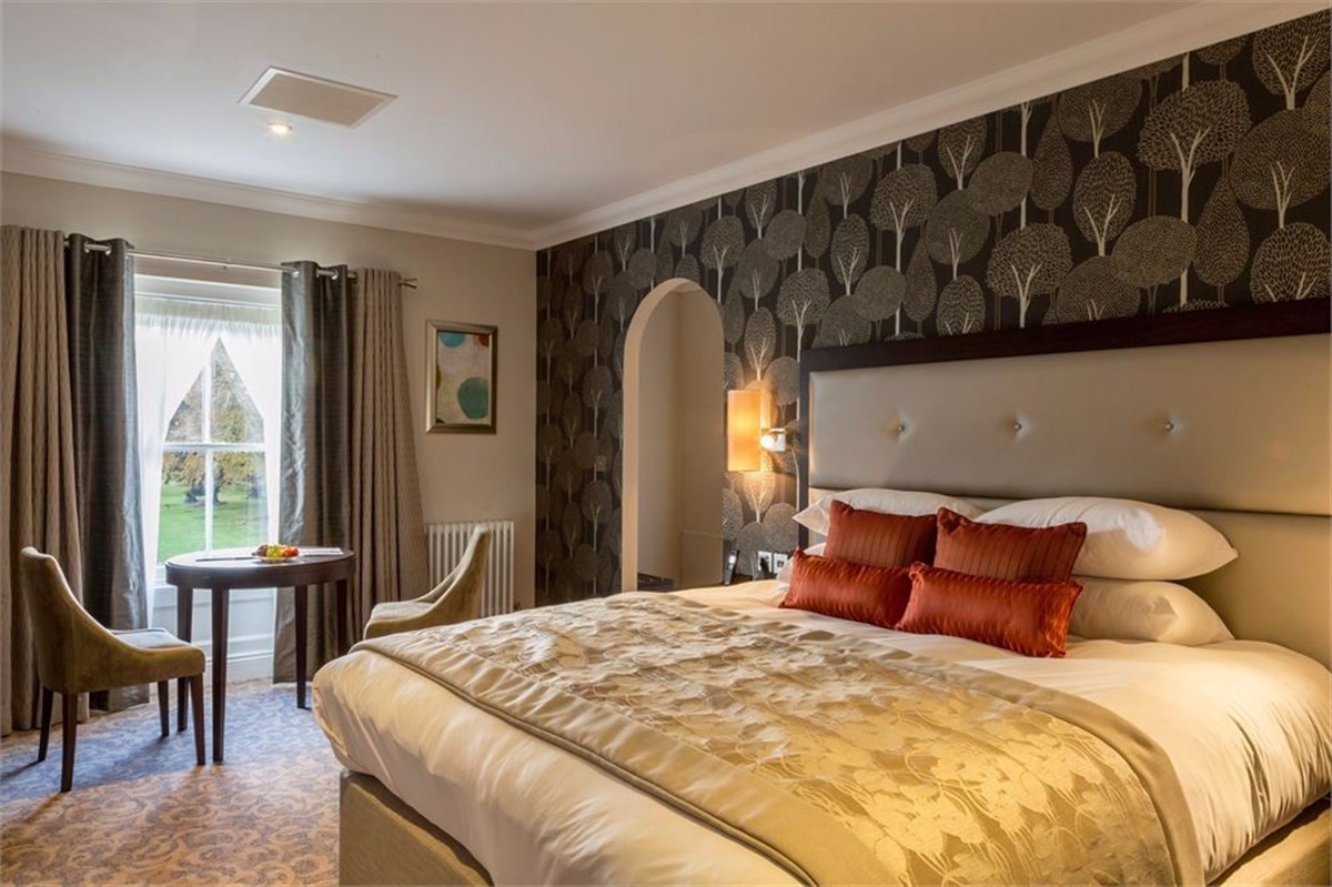 Deluxe bedroom