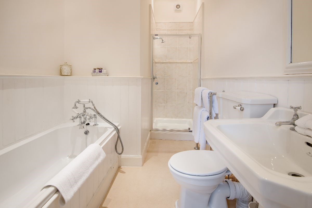 White Room Bathroom