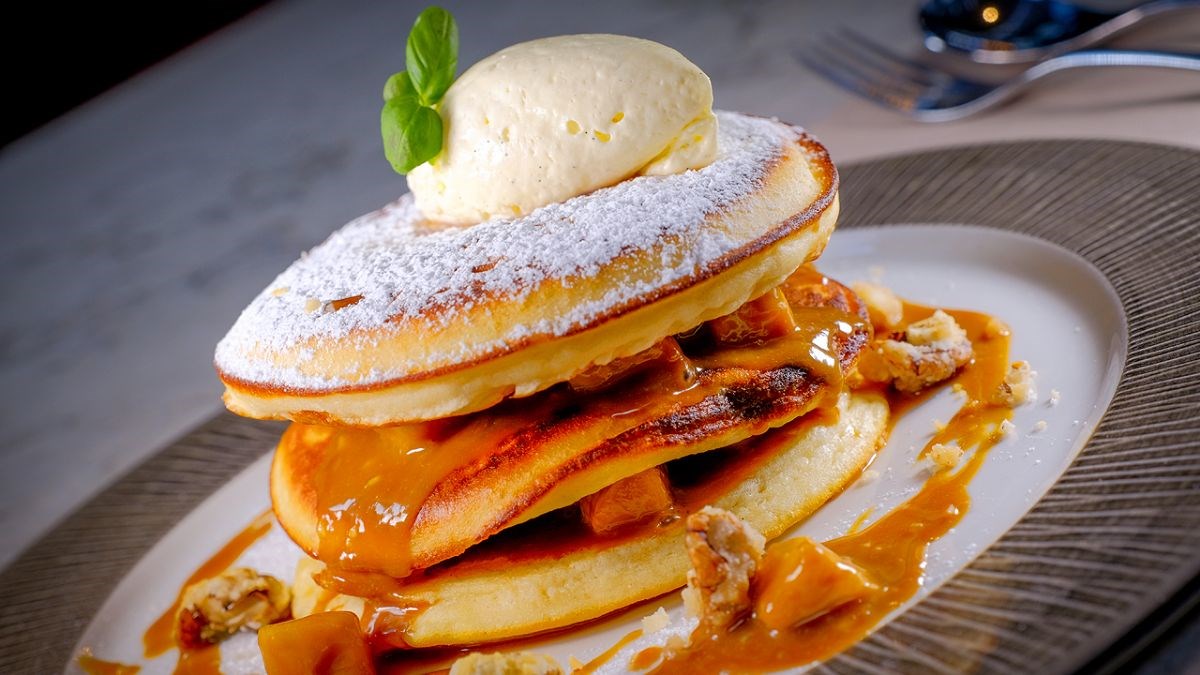 Homemade American-style pancakes 