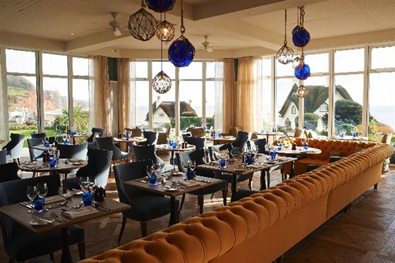 Upper Deck Bar & Restaurant