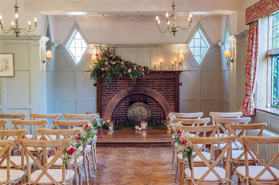Weddings at Montagu Arms Hotel | Beaulieu | New Forest Wedding | Hampshire Wedding