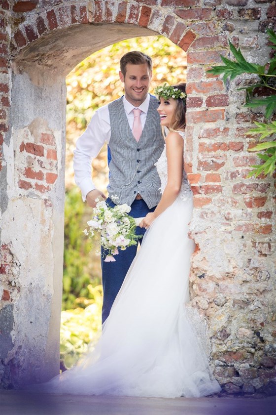 Happy couple - Shell Stirling Photography