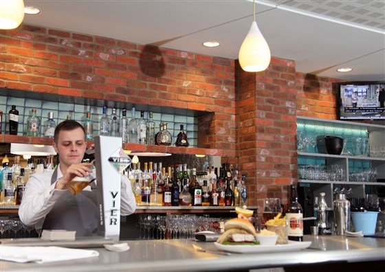 brasserie bar