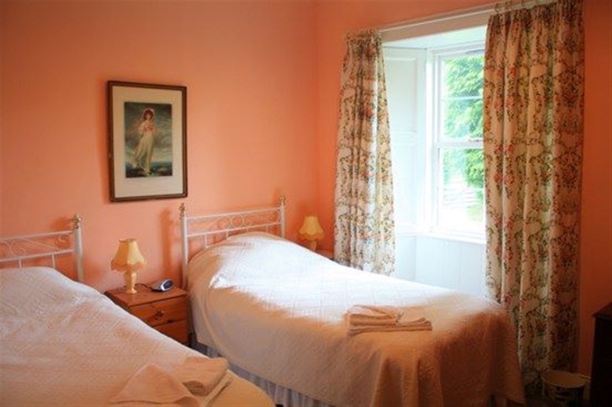 Yew Tree bedroom