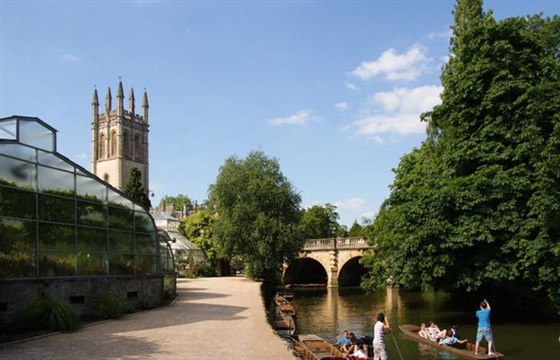 Chauffeured Punting Rowing Trips Oxford