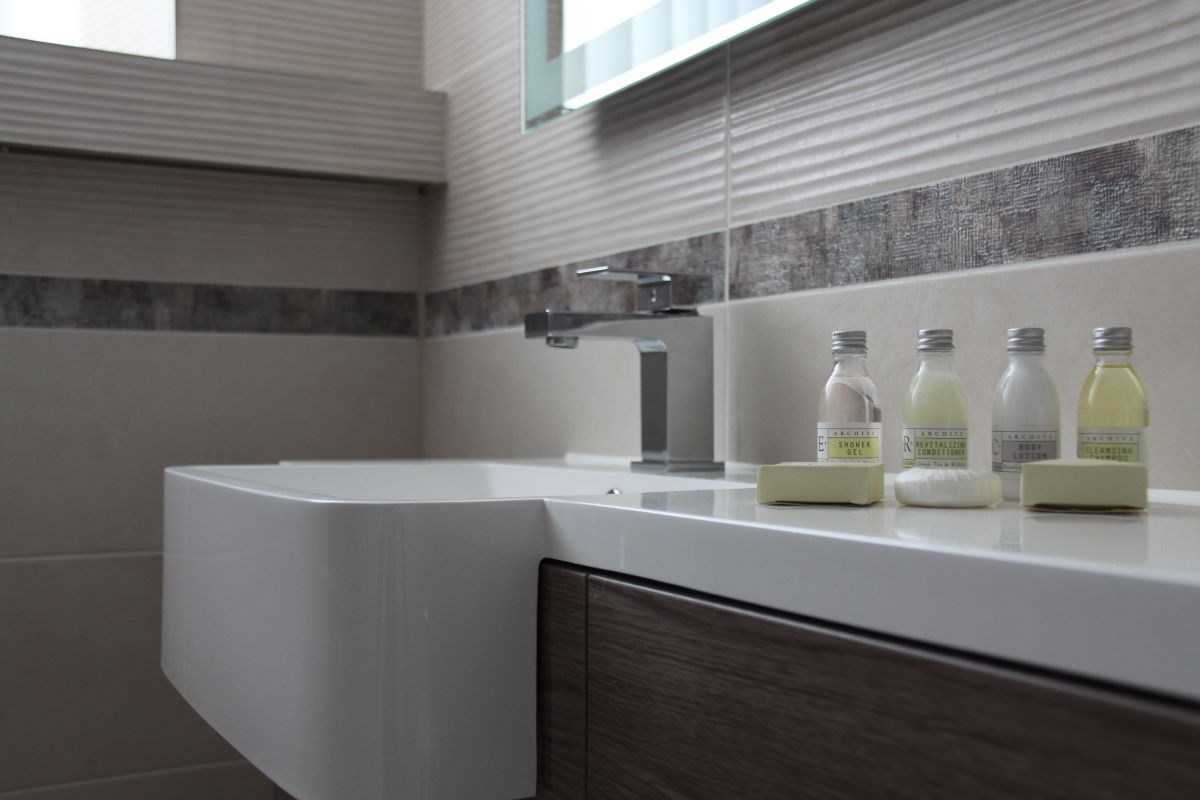 Bathroom - Belgrave Sands Hotel & Spa 