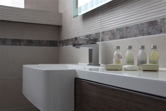 Bathroom - Belgrave Sands Hotel & Spa 