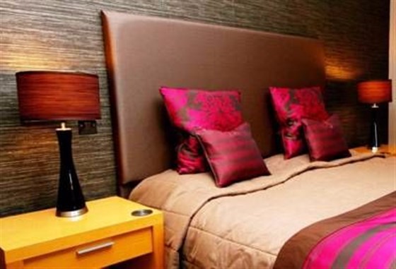 Large Double Room - Craigatin House