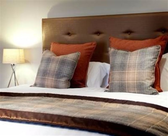 Large Double Room - Craigatin House