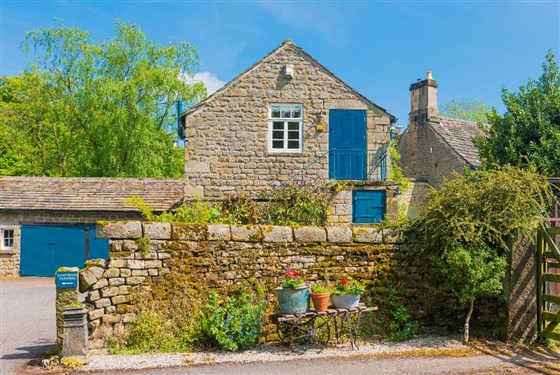 Heathy Lea Cottages 