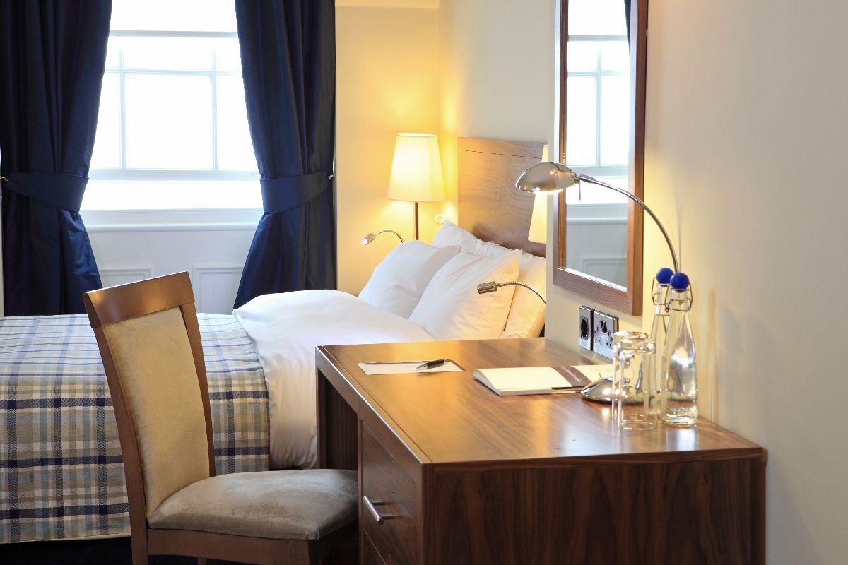 Guest bedroom