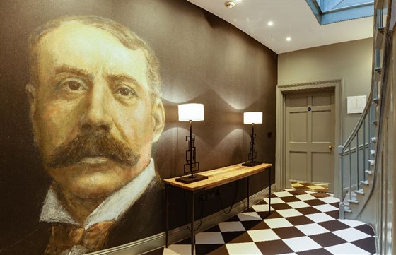 Elgar Hallway