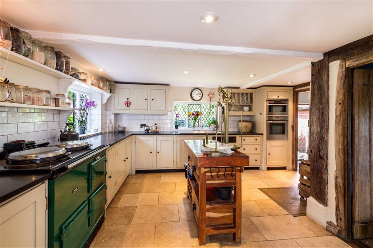 Farm House - kitchen