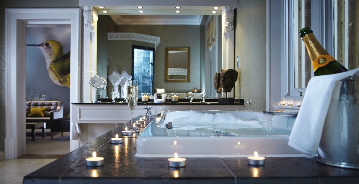 Spa Suite Bathroom