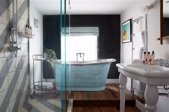 Super Comfy Luxe bathroom